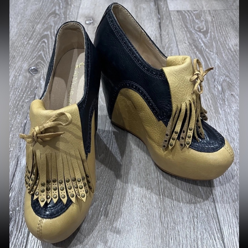 Koolaburra by UGG Leather Fringe Wedge heels Size 7 Tan